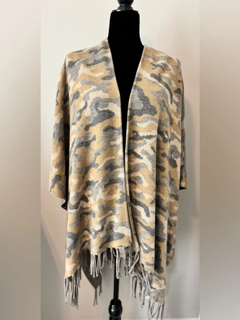 Camo Ruana Poncho Wrap Fringe Shawl Camo Beige Gray Open Front One Size